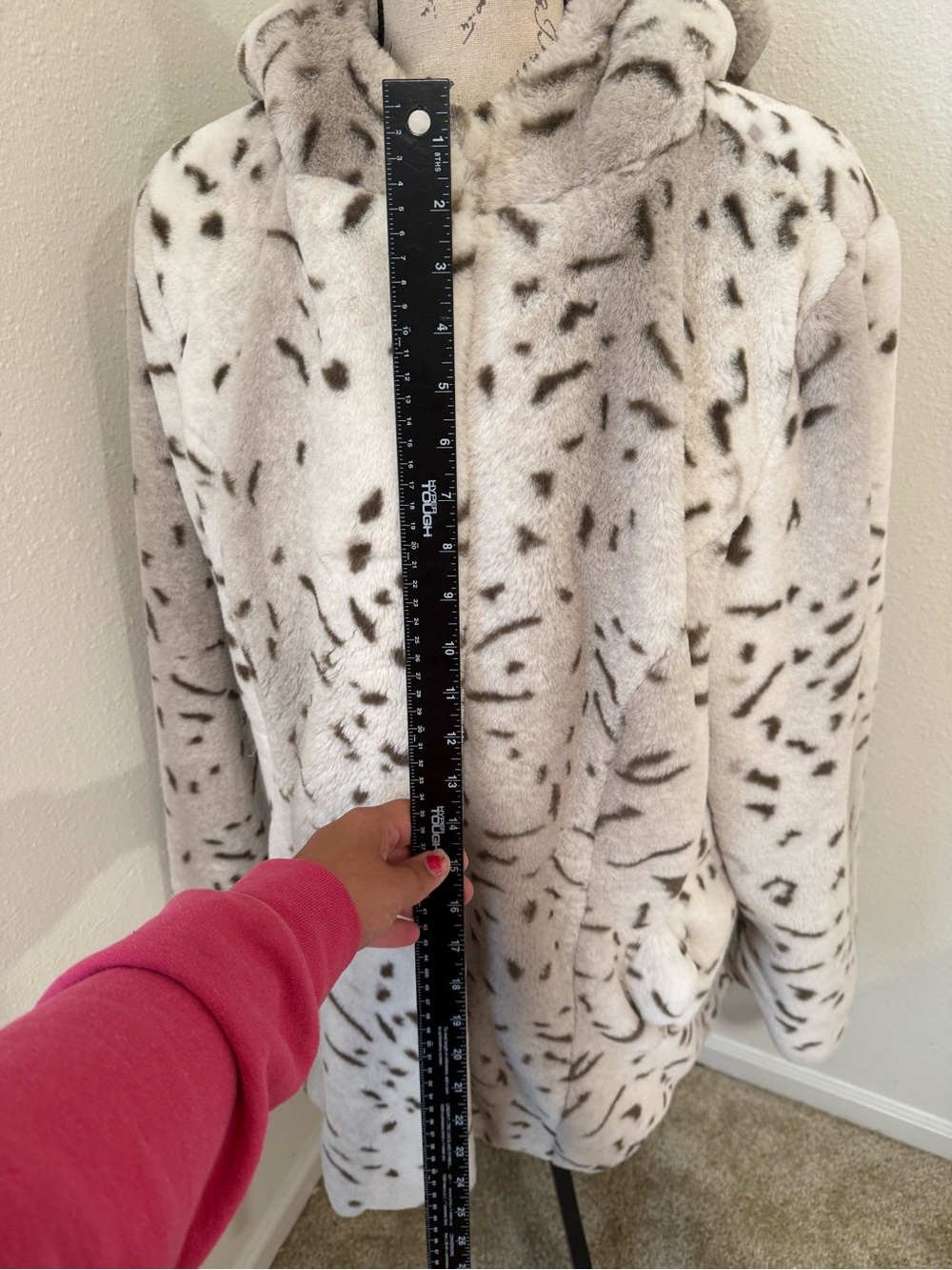 dennis basso Cream Faux Fur Hooded Coat with Dark Speckle Pattern - Picture 10 of 12